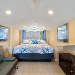 King Room with Sea View - Not Pet Friendly