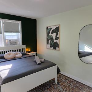 Deluxe Queen Studio 
