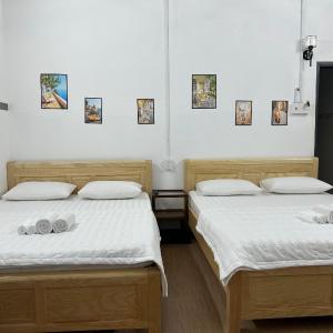 Quadruple Room with Private Bathroom