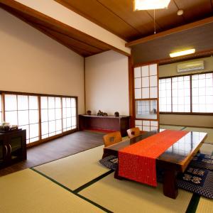 Japanese-Style Family Room 204