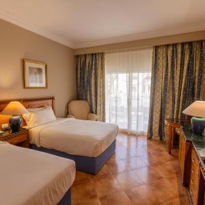 Standard Room with Garden View