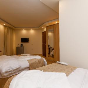 Luxury Triple Room