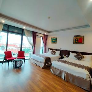 Deluxe Double or Twin Room