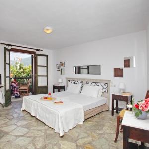 Classic Double Room with Balcony