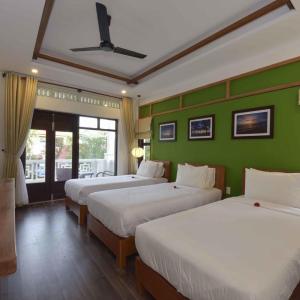 Deluxe Triple Room