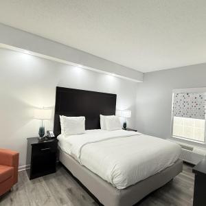 King Room with Bath Tub - Disability Access/Non-Smoking 