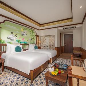 Deluxe Double/Twin Room, Balcony with Neighbor View