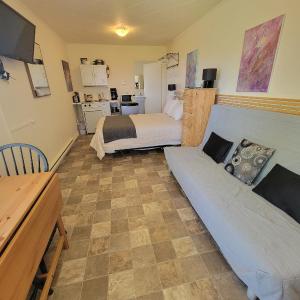 Queen Room with Sofa Bed