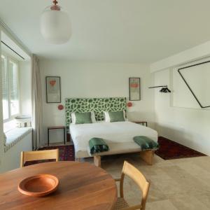 Studio with Garden View