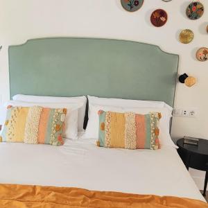 One-Bedroom Deluxe Apartment