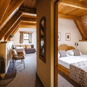 Two-Bedroom Suite (4 guests)