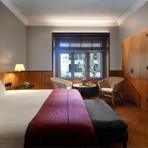 Medium Double Room
