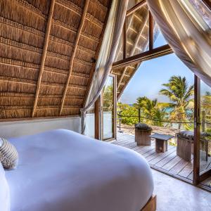 Beachfront Upper Room