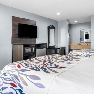 Queen Room with Two Queen Beds - Non-Smoking