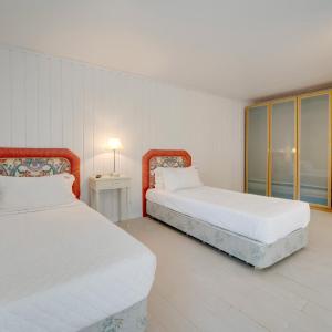 Sunrise Beach Villa - 2 Bed Studio