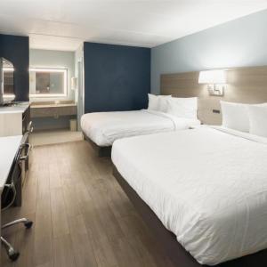 Room with Two Double Beds - Smoking