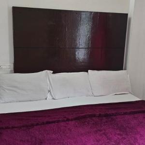 Basic Triple Room