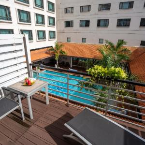 Premier Balcony King (B)