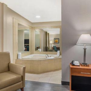 Superior King Room - Non Smoking