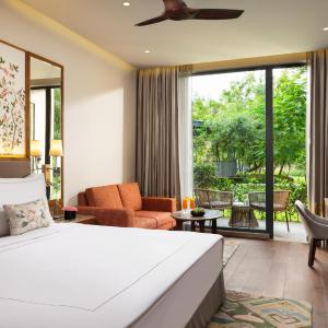 Superior Room - King Bed