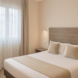 Standard Double Room - Non-Smoking