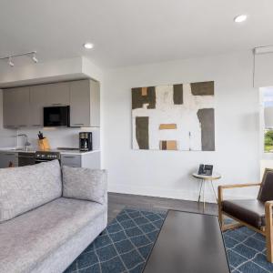 1 Queen Bed, 1-Bedroom Deluxe Mobility Access Apartment, Roll-In Shower, NSMK 