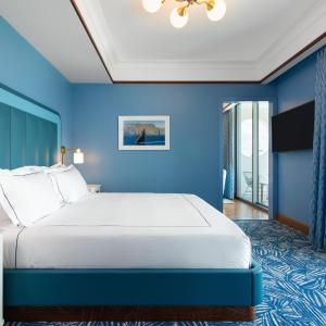 Signature Suite ADA
