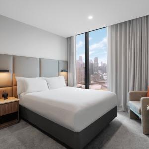 Accessible Deluxe Room Queen
