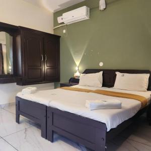Deluxe Double or Twin Room with Balcony