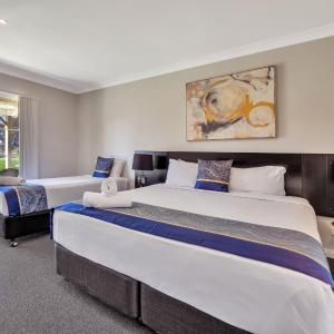 Deluxe Family Room