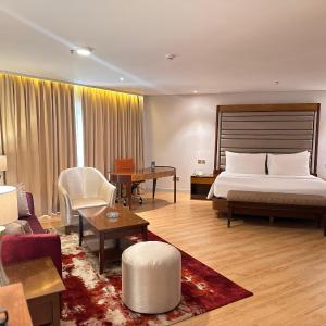 Deluxe Suite