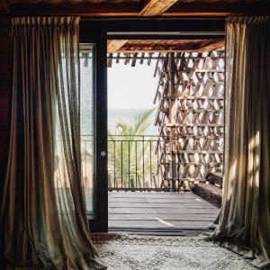 Beachfront Treehouse