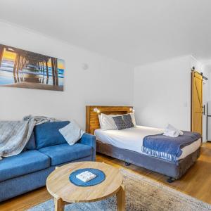 Renovated Studio with Queen