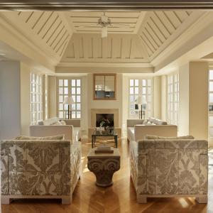 Adonis – Aphrodite Suite with Outdoor Hot Tub