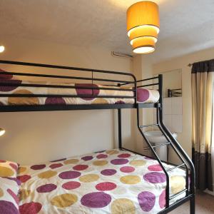 Standard Twin Room with Shared Bathroom