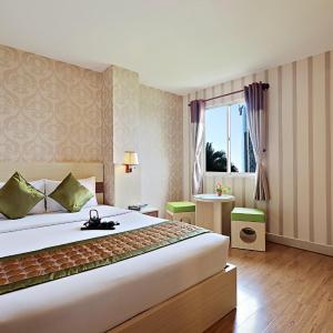 Deluxe Double or Twin Room with Park View