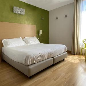 Standard Double or Twin Room with Spa Access