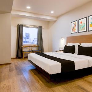 Classic Triple Room Super Townhouse VIP Road Formerly The Sky