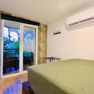 Villa with Garden View