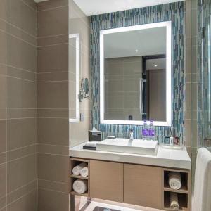 High Floor Standard Twin Room