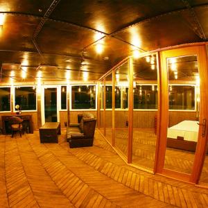 King Bay Suite