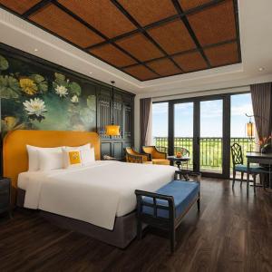 Shining Premier with Garden/Pool View