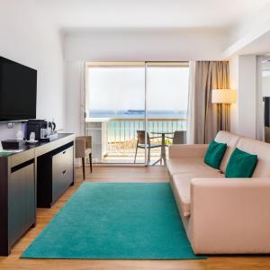 Junior Suite with Front Sea View