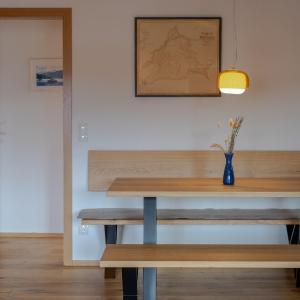 Apartment with Mountain View