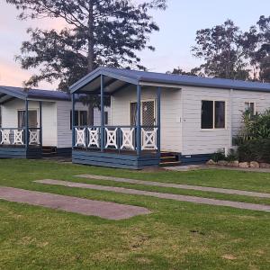 Snug Cove Two-Bedroom Villa (6 Guests) - No Pets Allowed