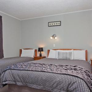 Colonial One-Bedroom Apartment