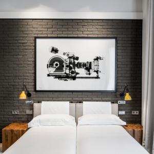 Two-Bedroom Apartment (4 Adults)