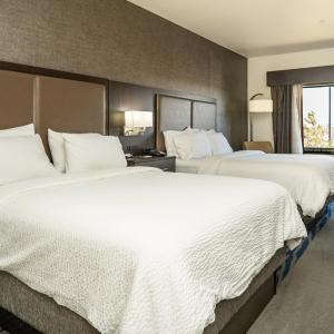Standard Queen Room with Two Queen Beds