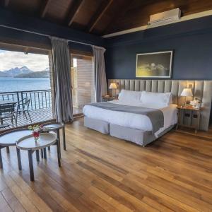 Deluxe Double Room with Lake View