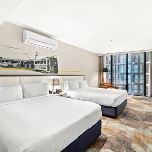 Peppers Queen Room 